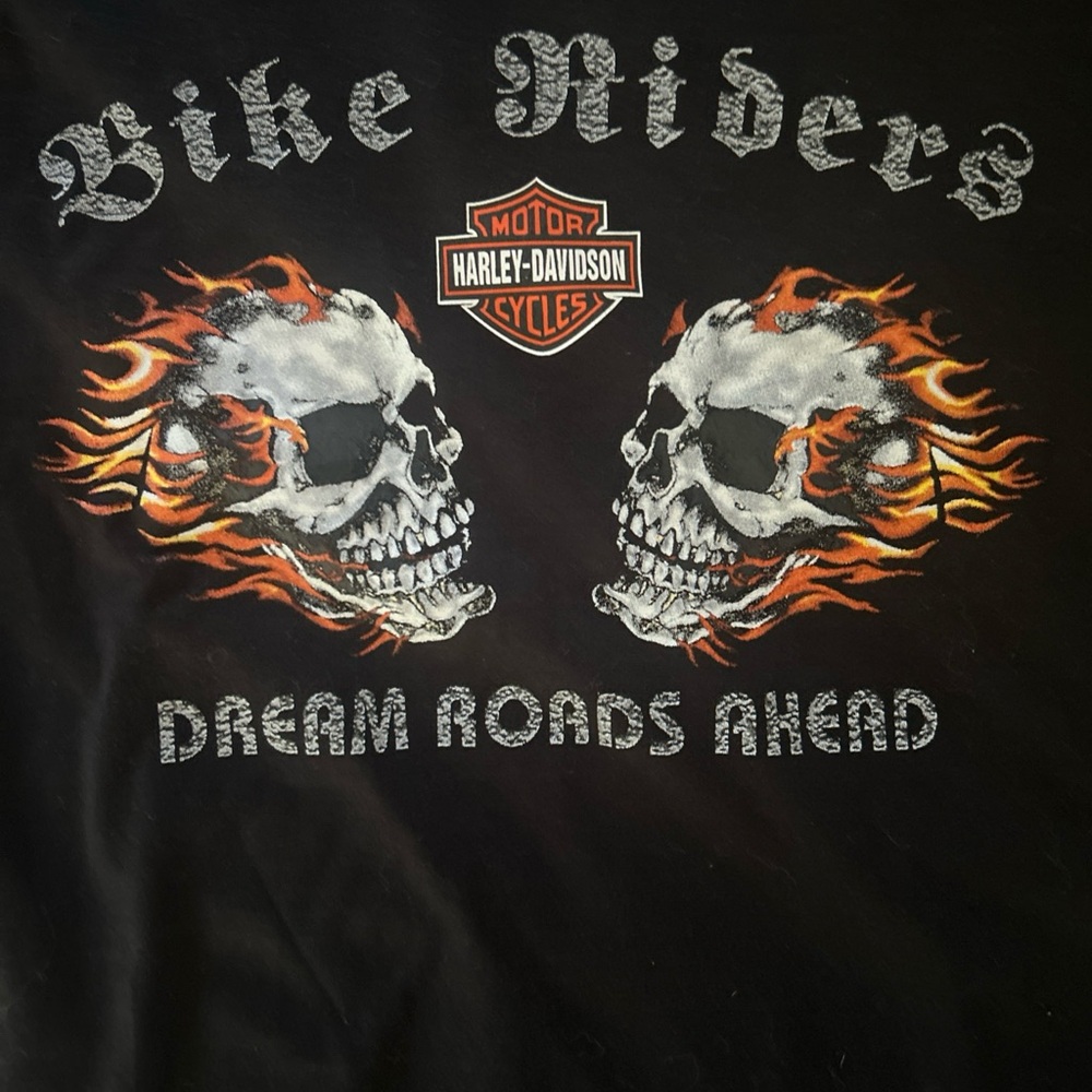 Harley-Davidson Black Tee with Skull and Flame Design